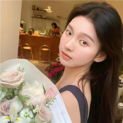 我的同桌是校花